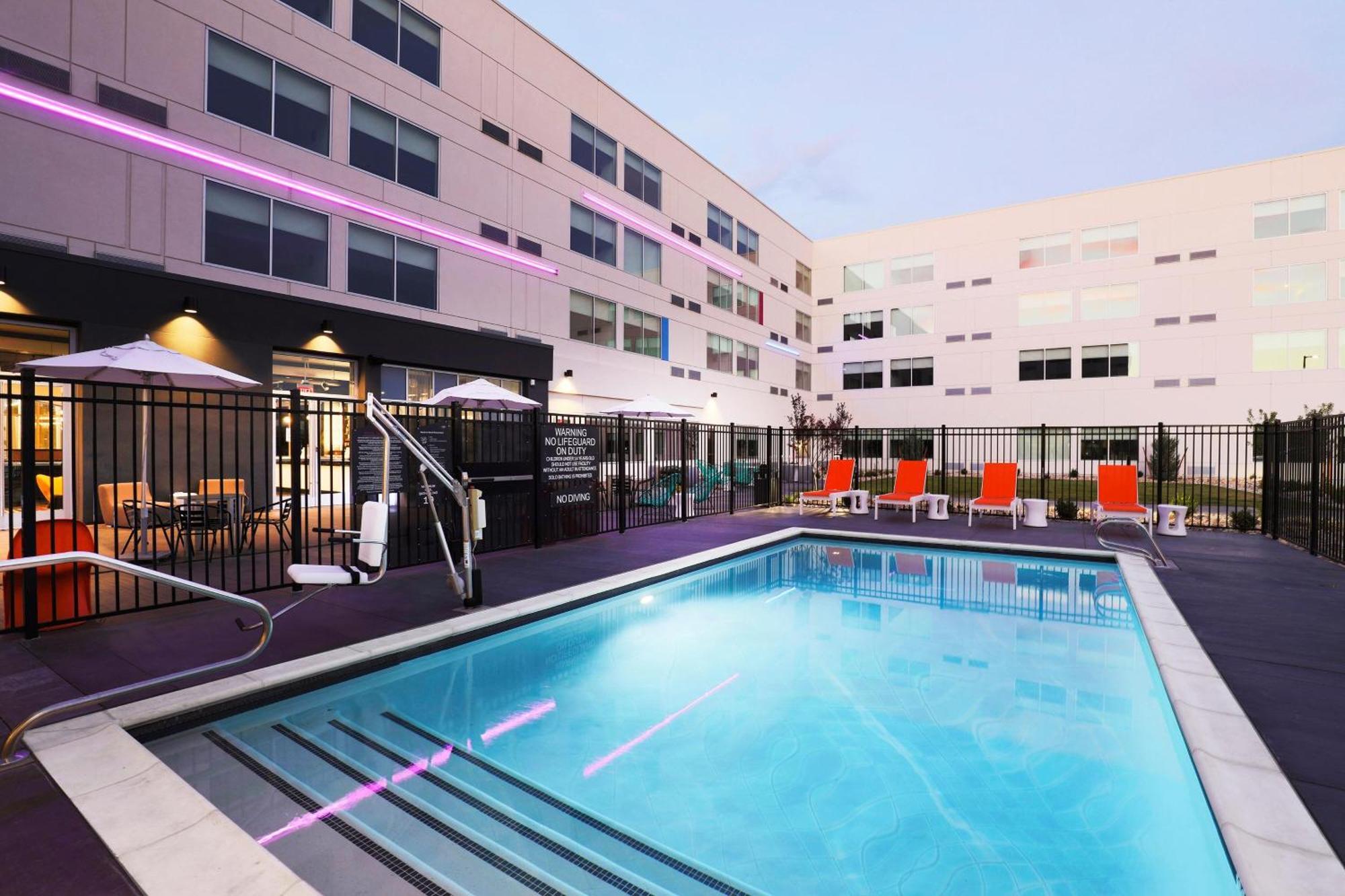 Aloft Reno Tahoe International Airport المظهر الخارجي الصورة